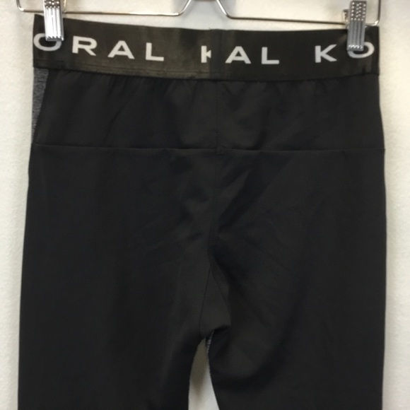 Koral Active Logo Waistband Cropped Leggings - Picture 4 of 10